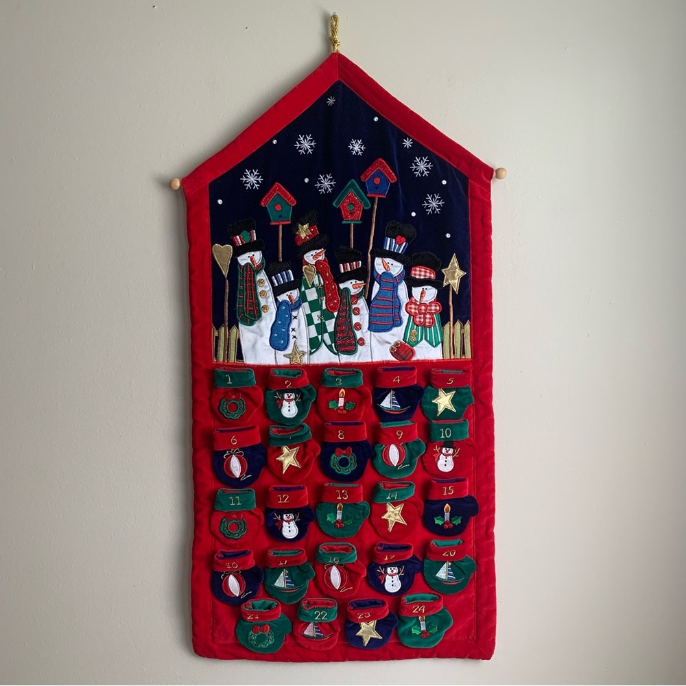 Fabric Velvet Advent Calendar Countdown to Christmas Numbered Mittens